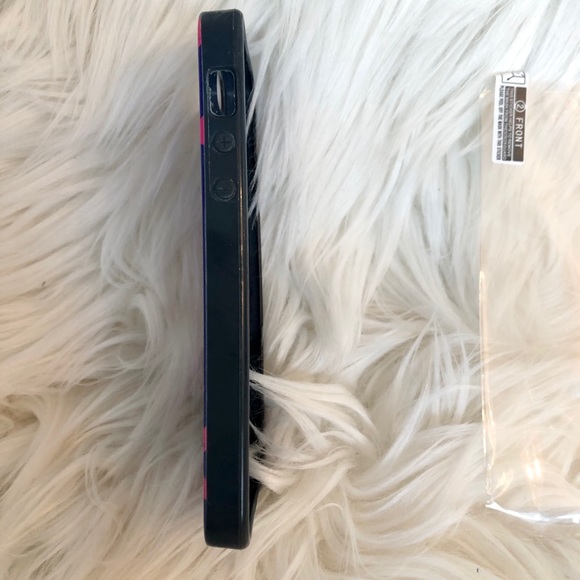 💚3 /$35, iPhone cover + protector - Picture 3 of 13